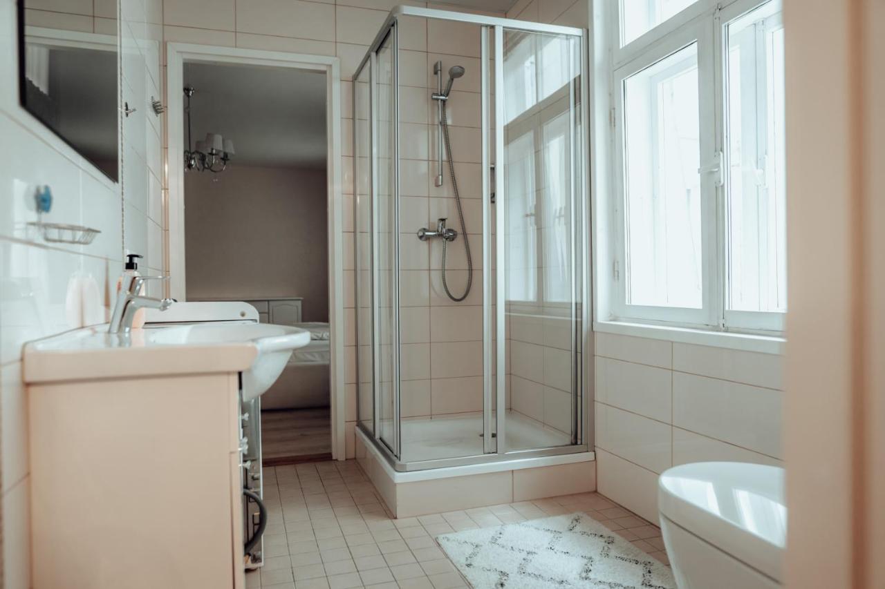 Dream Stay - Spacious 1-Bedroom Apartment In The Old Town Tallinn Exterior photo
